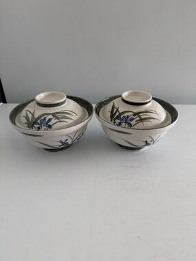 Vintage Japanese bowls with lids. New in box. Made in Japan.
